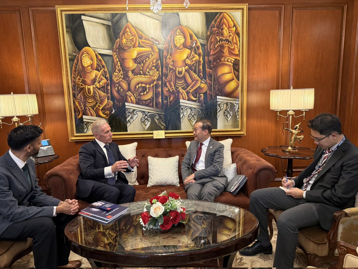 On 15 July 2025, Amb. welcomed Mr. Michael Lawrence OBE, CEO of Asia House. 
The meeting focused on exploring ways to promote cooperation with Asia House and to enhance high-level engagement and bilateral ties between Thailand and the UK, especially on trade and investment.