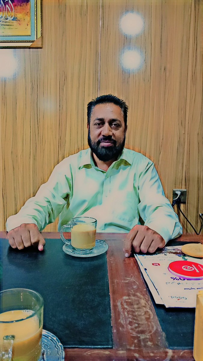 گزشتہ شب لبرٹی گجرات میں اپنے آفس پراپرٹی کئیر رئیل اسٹیٹ مارکیٹنگ اینڈ کنسلٹنٹ میں چائے کے کپ سے لطف اندوز ہوتے ہوئے۔ 
#Tea #propertyinvestment #shopping #shops <a href="/ARYSabirShakir/">Sabir Shakir</a> <a href="/Shahidmasooddr/">Dr Shahid Masood</a>