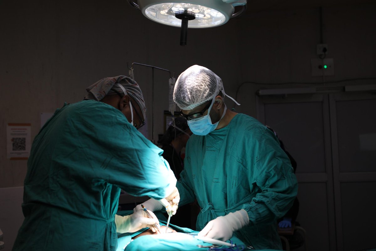 GautengHealth's tweet photo. The 3rd #GPSurgicalMarathon is in full swing!

Surgeons at Charlotte Maxeke Johannesburg Academic Hospital conducting a colostomy reversals amongst other major life-changing procedures conducted for #MandelaDay2025 #LetsGetInvolved ⚕️ 🩹 💉🏥 https://t.co/Ruyjz4cw80