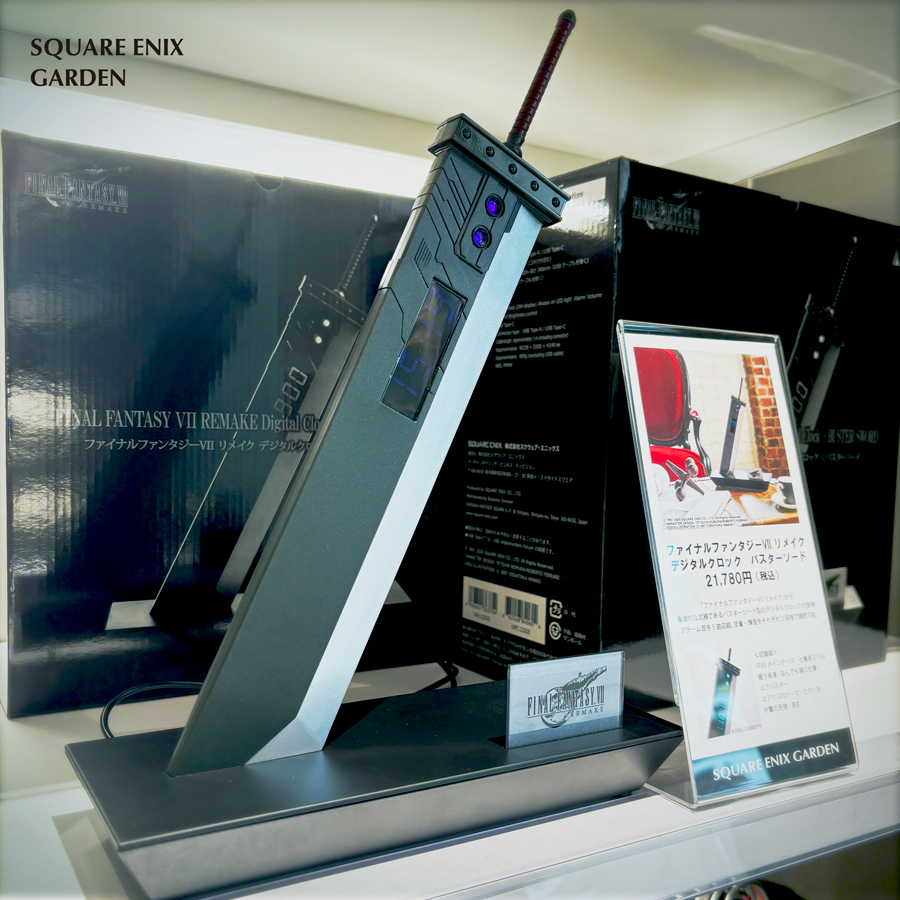SQEX_MD_GOODS's tweet image. 【ファイナルファンタジーVII リメイク デジタルクロック バスターソード】
スクウェア・エニックス ガーデンにて好評発売中!
通常モードではLED表示面が流れるように色が変わっていき、アラームセット時、セットした曲によってマテリア部と時刻面の色が固定表示されます。
アラーム音を5曲収録。…