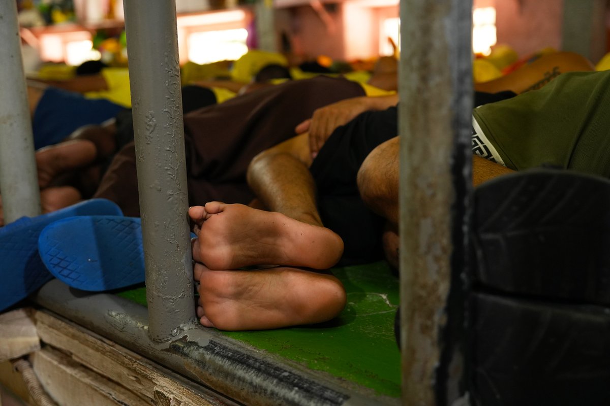 UNODC_SEAP's tweet image. Imagine sleeping on a piece of cardboard for 4 years in prison.
Toto did.
This #NelsonMandelaDay we remember his story, and how thanks to efforts supported by @UNODC in the Philippines, he was released earlier than planned.
Read more: unodc.org/unodc/en/front… #PrisonersMatter