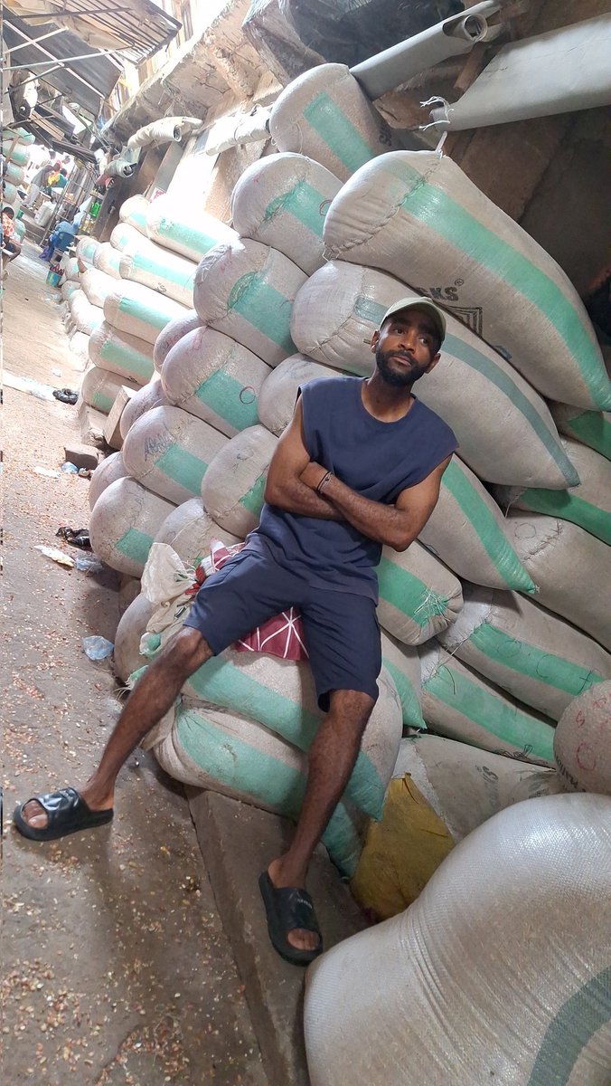 Soromtobechi's tweet image. It's the weekend,

Come and buy 50kg and 100kg bags of Oloka beans,
Iron white&amp;amp;brown beans, 
Potiskum beans, 
Sokoto beans,
Honey beans(1 colour and 2 colours).

Okpa(bambara nuts),
Fio fio,
Soybeans, 
Rice. (Quality rice n'eko eko).

Let me be your dealer.