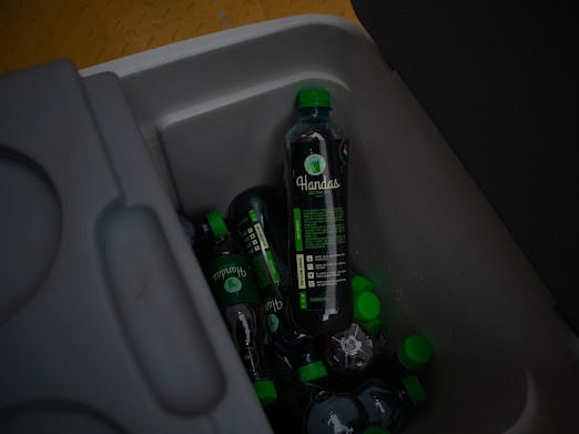 Cooler loaded. Vibes activated. 🍃🧊
#HandasJuice isn’t just a drink — it’s a lifestyle.
Made from jaba. Made for you. #StayRooted #JabaPower
