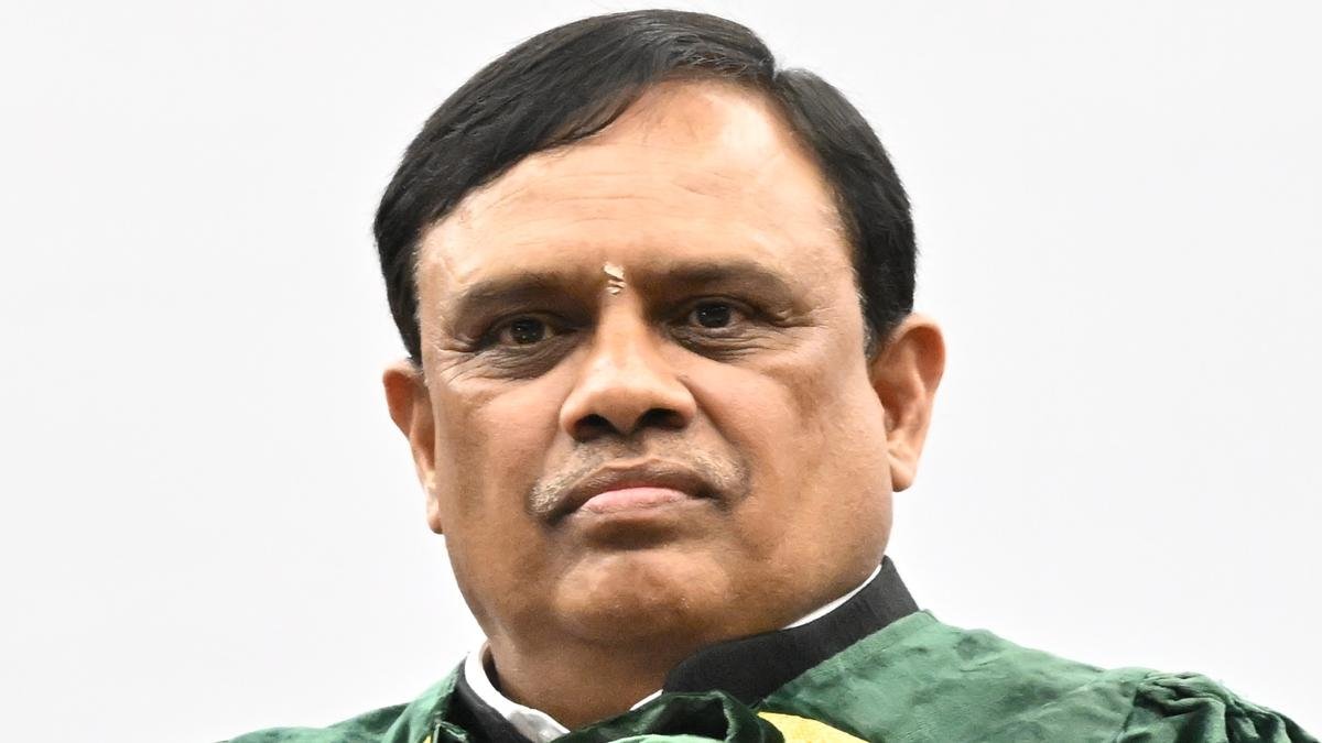 ryanModuLine's tweet image. AIMERS partners with AICTE under NEAT 5.0 to provide industry-aligned AI and cybersecurity online courses for students and professionals across India, boosting skill development and job readiness. thehindu.com/news/national/…