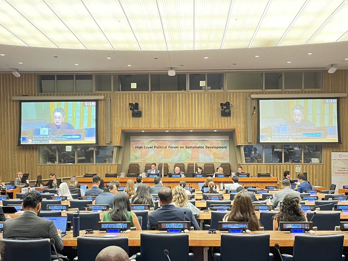 UN_Armida's tweet image. #AsiaPacific is home to 38 middle-income countries and 60% of the world’s population.
At #HLPF, I emphasized that achieving the #SDGs means investing in people, advancing the green transition & expanding partnerships, including with emerging donors & private sector.