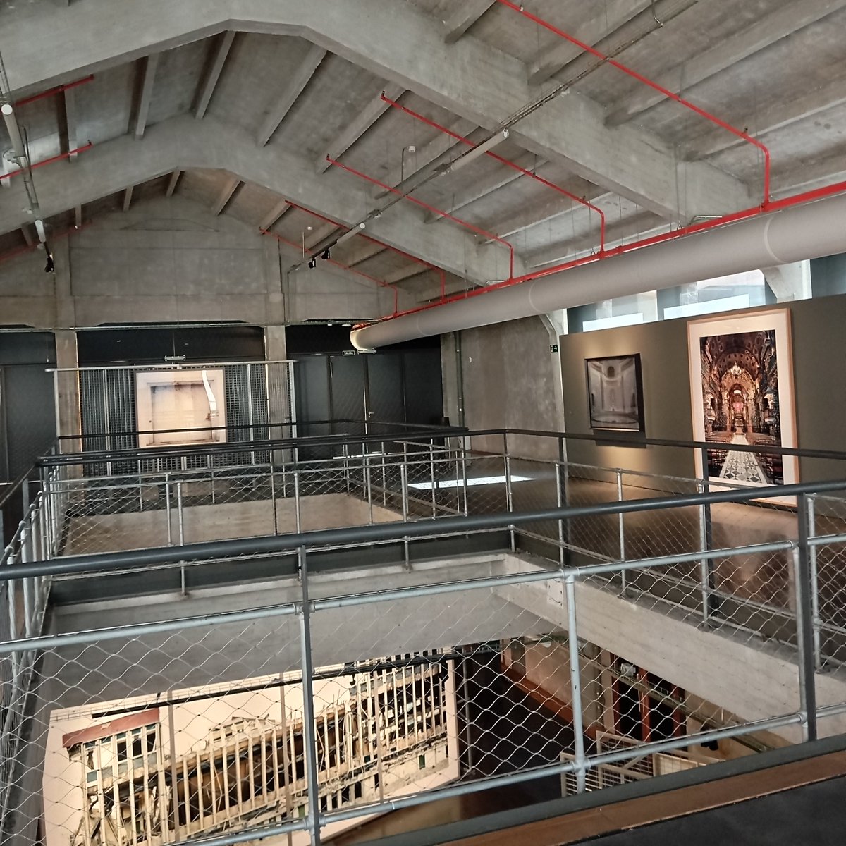 Serrería Belga (@serreria_belga) on Twitter photo 📸La exposición 'Después de todo. Fotografía en la Colección Helga de Alvear’ se puede contemplar desde múltiples perspectivas en perfecta sintonía con el edificio de #SerreríaBelga, una construcción singular de los años 20 del siglo pasado.
🗓️Hasta el 27 de julio
<a href="/photoespana/">PHotoESPAÑA</a> 📸La exposición 'Después de todo. Fotografía en la Colección Helga de Alvear’ se puede contemplar desde múltiples perspectivas en perfecta sintonía con el edificio de #SerreríaBelga, una construcción singular de los años 20 del siglo pasado.
🗓️Hasta el 27 de julio
<a href="/photoespana/">PHotoESPAÑA</a>