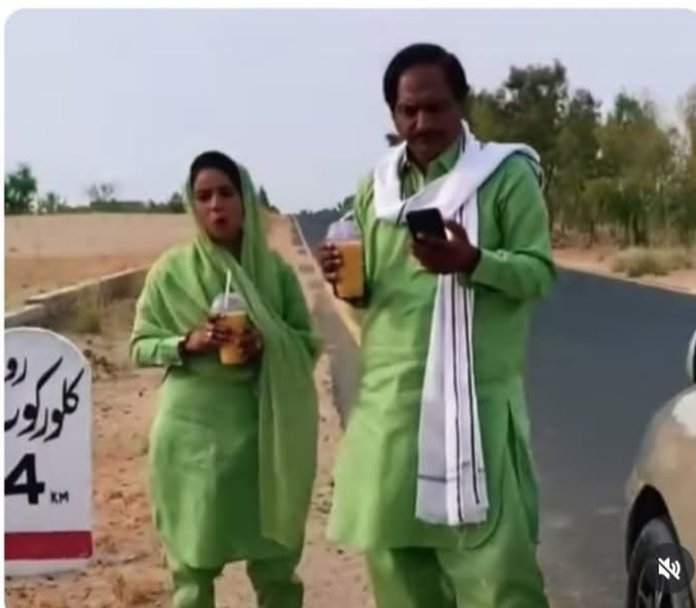 محبوب +گاڑی +لانگ ڈرائیو +مینگوشیک +میچینگ آؤٹ فٹس = تباہی