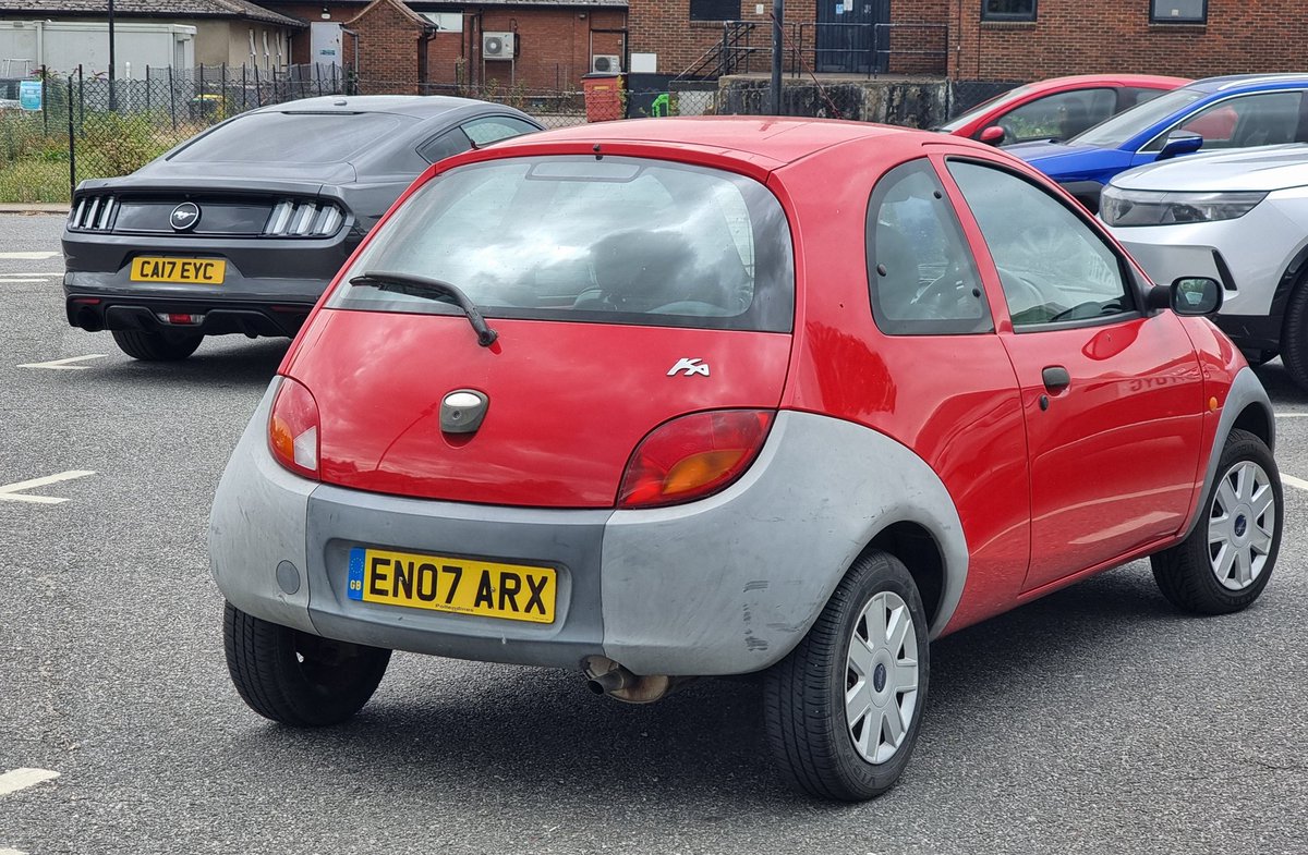 RoadworkUK's tweet image. I'd like to spend a day getting down and dirty rubbing moisturiser into this Ford Ka's buttocks.