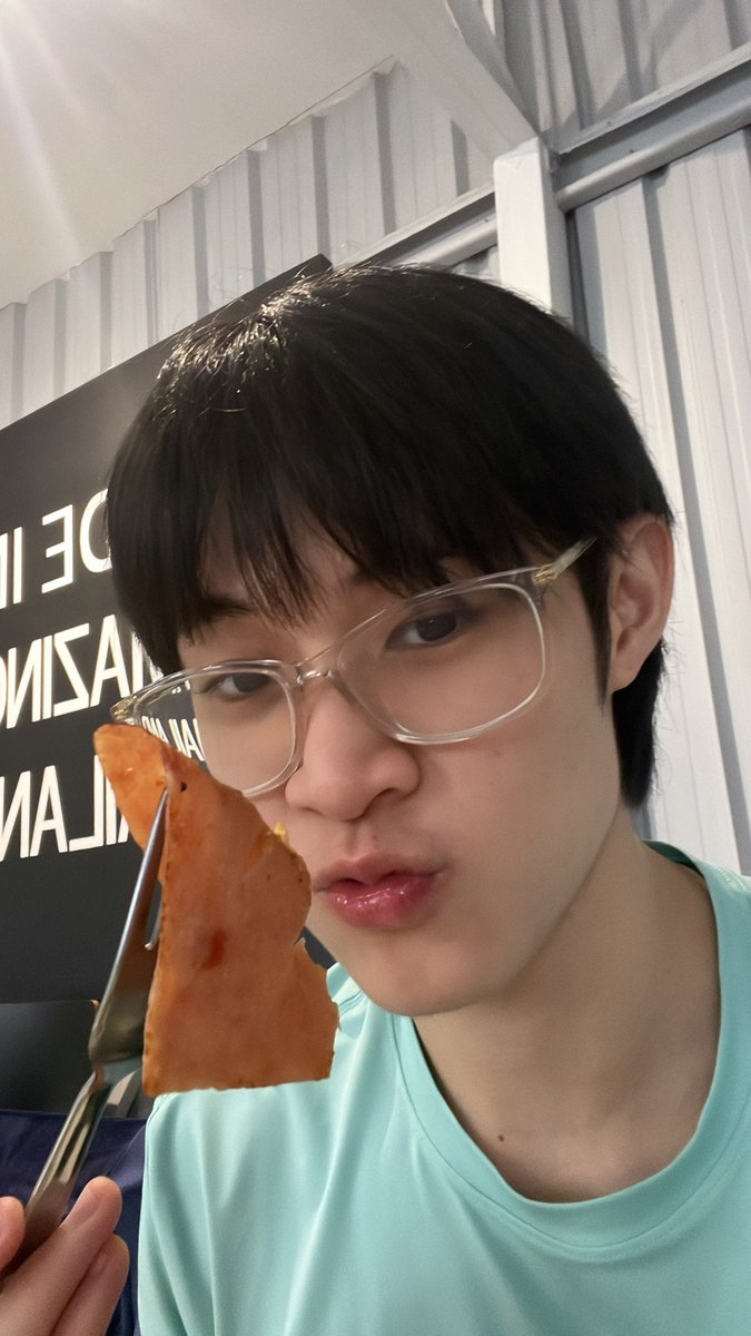 natasittttt's tweet image. ภาษาจีนวันนี้ณฐขอเสนอ

荷包蛋 (hé bāo dàn)  🍳
面包 (miàn bāo) 🍞
西红柿 (xī hóng shì)  🍅
培根 (péi gēn) 🥓

#natasitt #ChinesewithNat