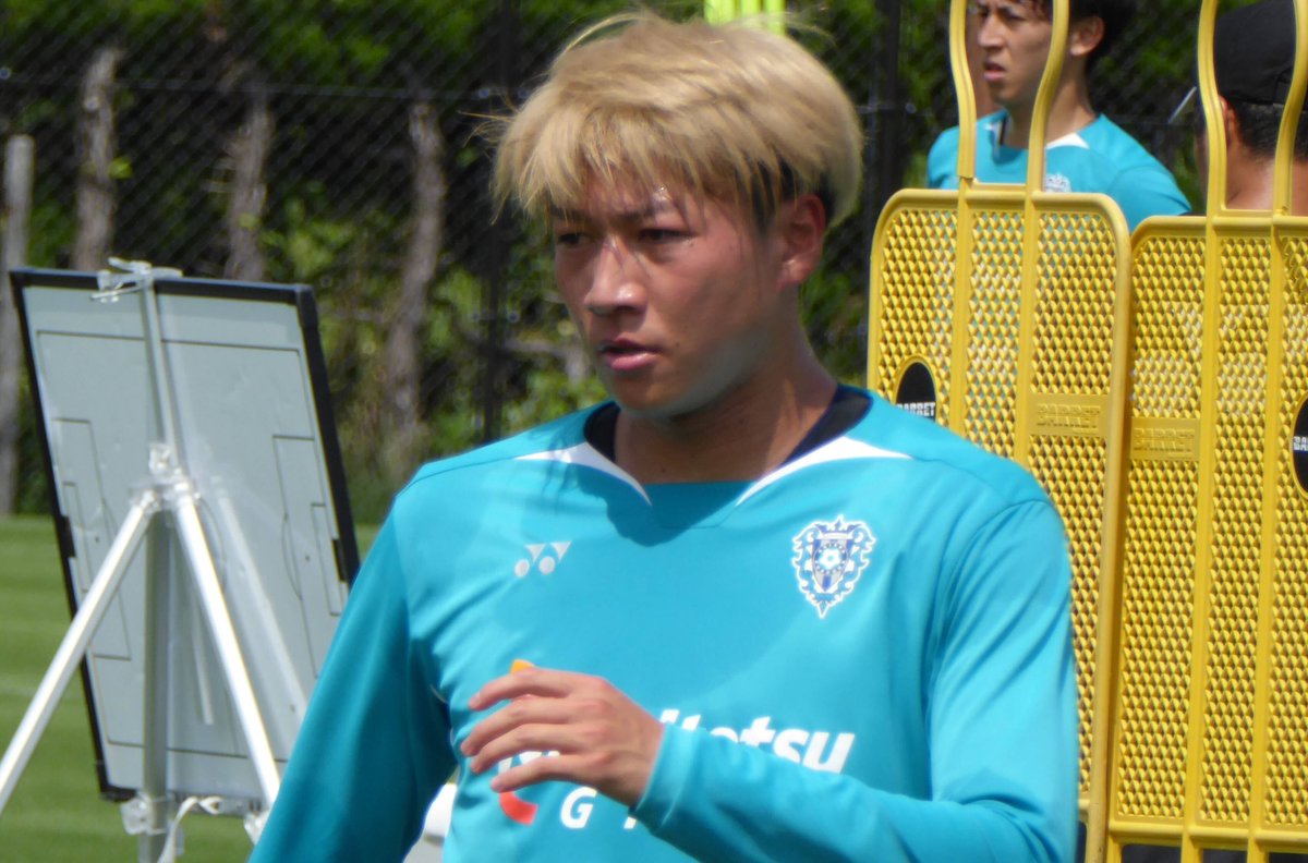 EG_kyuoki's tweet image. #碓井聖生 選手の京都戦に向けてのコメント。
「天皇杯の北九州戦に出ていないので、うずうずしています。試合に出て早く点を取りたい!」。
6月28日第22節・神戸戦以来となる久しぶりのリーグ戦、碓井選手に注目です!
(エルゴラ福岡担当:島田徹)#avispa