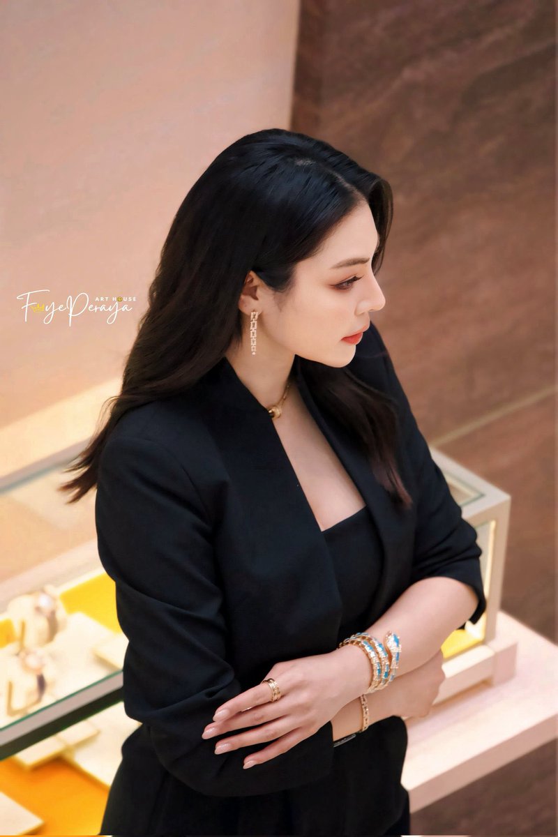 kea12_'s tweet photo. วันนี้คือเลิศหรูดูแพงมากเพค่ะ

PERAYA SG60 BEYOND TIME
#BVLGARIxFaye https://t.co/oYyjz8dZa5