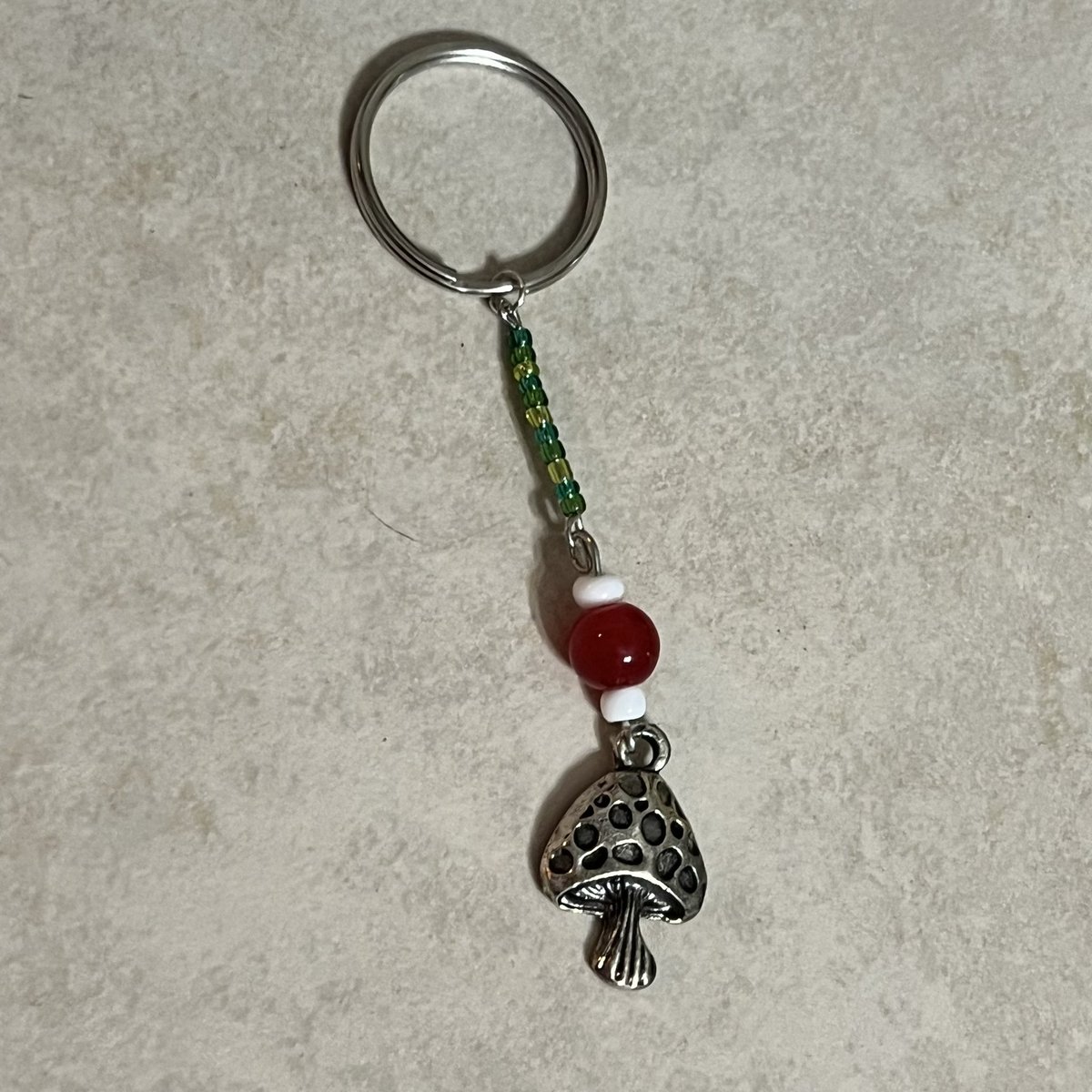 puffys_art's tweet image. ⟡﹒🍄﹒cute mushroom keychain! ˚˖⊹
ㆍ♡ mercari.com/us/item/m77713…
ㆍ♡ price: 3.50+1.29(you can offer lower as well if needed!) comes with free coloring pages and an anime card^^