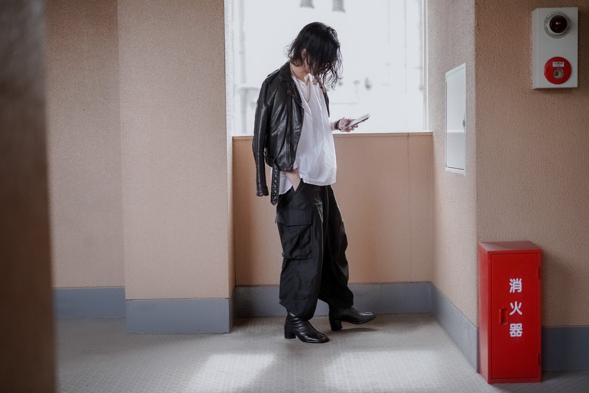 _Taroy_'s tweet photo. マルジェラのヒールが
綺麗だった事。
髪を切ったけど
伸ばしたい事。
大人になりきれない事。
写真を撮るのが
楽しい事。

フィルムもデジタルも
たぶん全部、静かな記録。 https://t.co/HZQuQTqAc3