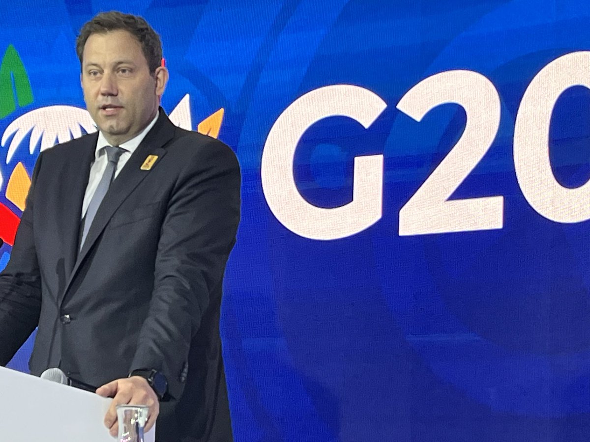 R_Buchsteiner's tweet image. Neuer Akzent im Zollstreit mit #Trump. »Es wird keinen Deal um jeden Preis geben«, sagt @larsklingbeil bei #G20 in Durban @POLITICOEurope