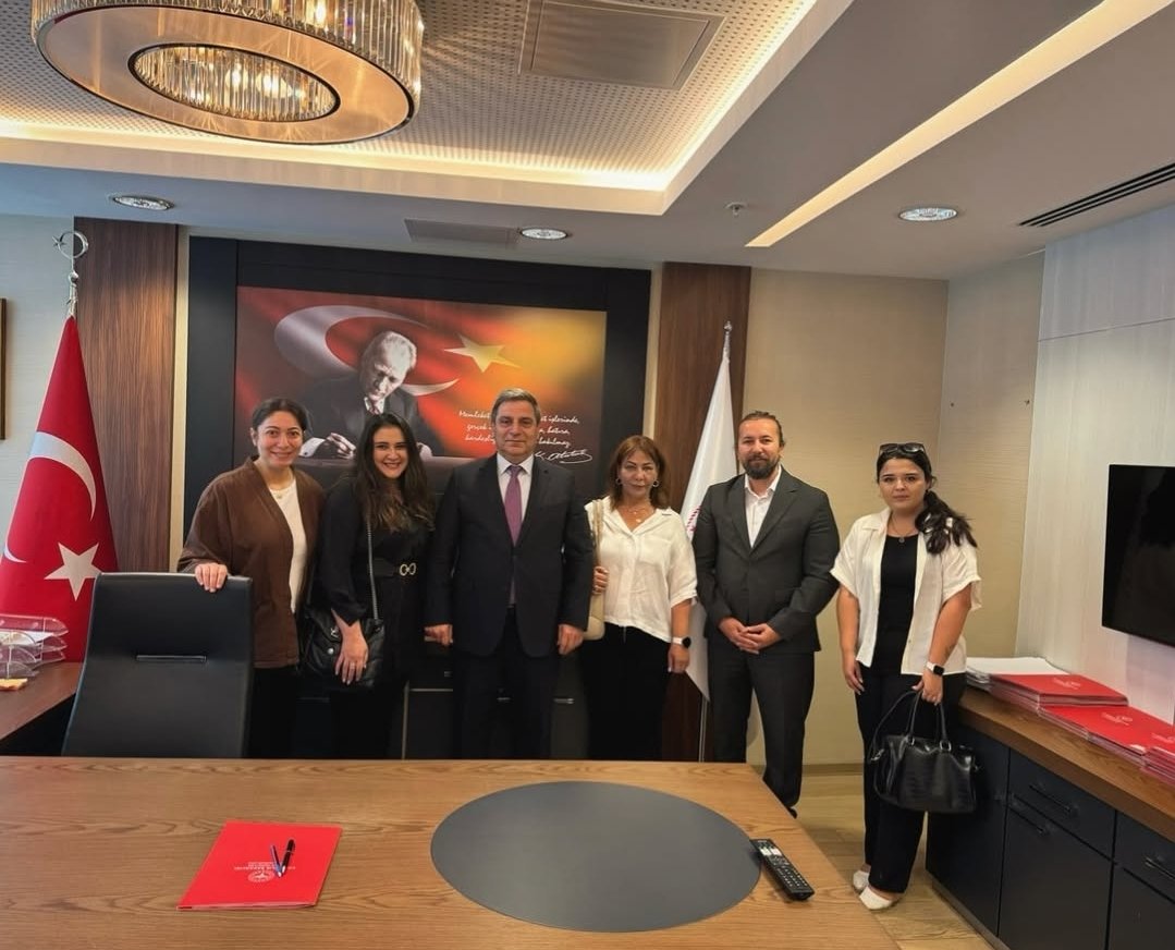 Akademik Diyetisyenler Derneği (@akademikdytder) on Twitter photo SAĞLIK BAKANLIĞI SAĞLIK HİZMETLERİ GENEL MÜDÜRÜ HASAN BASRİ VELİOĞLU VE SAĞLIK HİZMETLERİ DAİRE BAŞKANI ERKAN SANMAK İLE 17.07.2025 TARİHİNDE SORUNLARIMIZLA İLGİLİ TOPLANTI GERÇEKLEŞTİRDİK
<a href="/saglikbakanligi/">T.C. Sağlık Bakanlığı</a>
<a href="/Dyt_Fsn_Bilgin/">Dyt. Füsun Bilgin Çakmak</a>
@dytyarentatar
@cerenaslier SAĞLIK BAKANLIĞI SAĞLIK HİZMETLERİ GENEL MÜDÜRÜ HASAN BASRİ VELİOĞLU VE SAĞLIK HİZMETLERİ DAİRE BAŞKANI ERKAN SANMAK İLE 17.07.2025 TARİHİNDE SORUNLARIMIZLA İLGİLİ TOPLANTI GERÇEKLEŞTİRDİK
<a href="/saglikbakanligi/">T.C. Sağlık Bakanlığı</a>
<a href="/Dyt_Fsn_Bilgin/">Dyt. Füsun Bilgin Çakmak</a>
@dytyarentatar
@cerenaslier