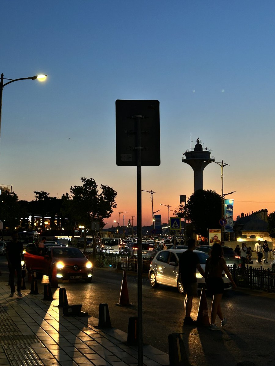 Muberracn's tweet photo. Üsküdar 🤍 https://t.co/z1EjBMYirE