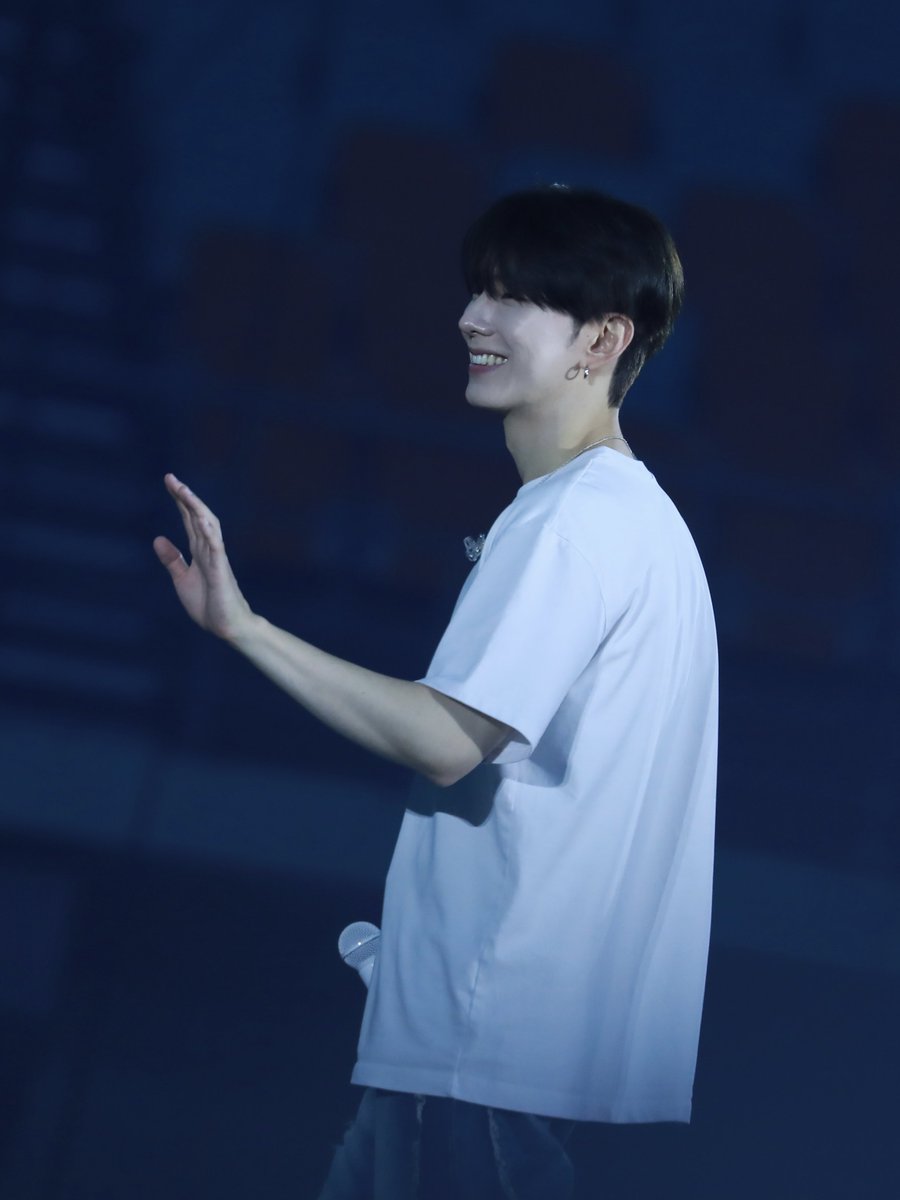 hamcheeseball's tweet photo. 250718 CONNECT X 첫콘 사첵

🥹

#몬스타엑스 #기현 #유기현 
#MONSTA_X #MONSTAX #KIHYUN
#モンスタエックス #キヒョン
@OfficialMonstaX https://t.co/jS56YHMDvJ