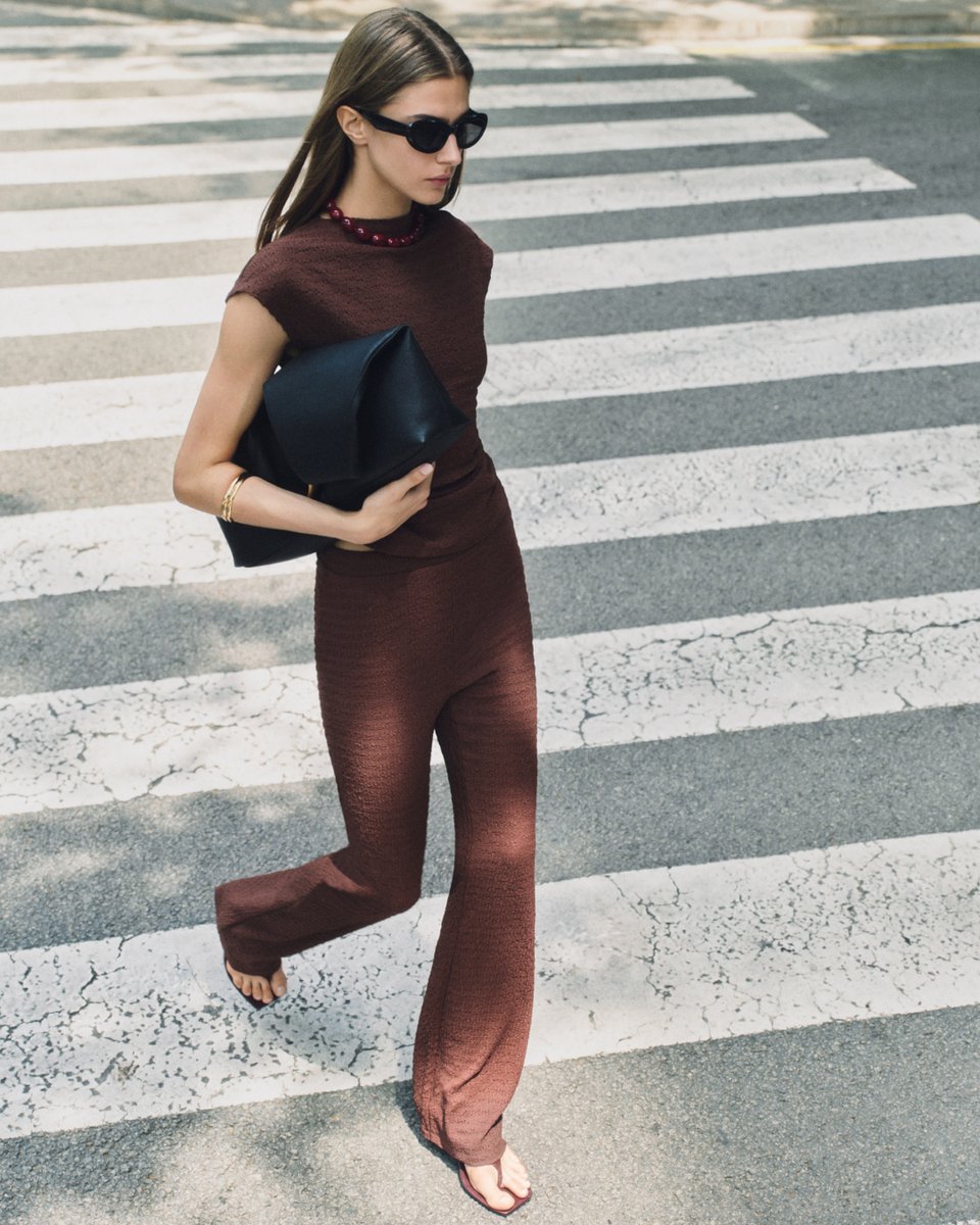 leftiesofficial's tweet photo. Your autumn wardrobe starts here. Key pieces like the midi dress, flared skirt, wide-leg pants, and rustic shirt are crafted in soft finishes designed for light, effortless looks. Soft Shift is all about fluidity and comfort this season. #LeftiesWoman #SoftShift #AutumnMood https://t.co/3Otw6SSjZO