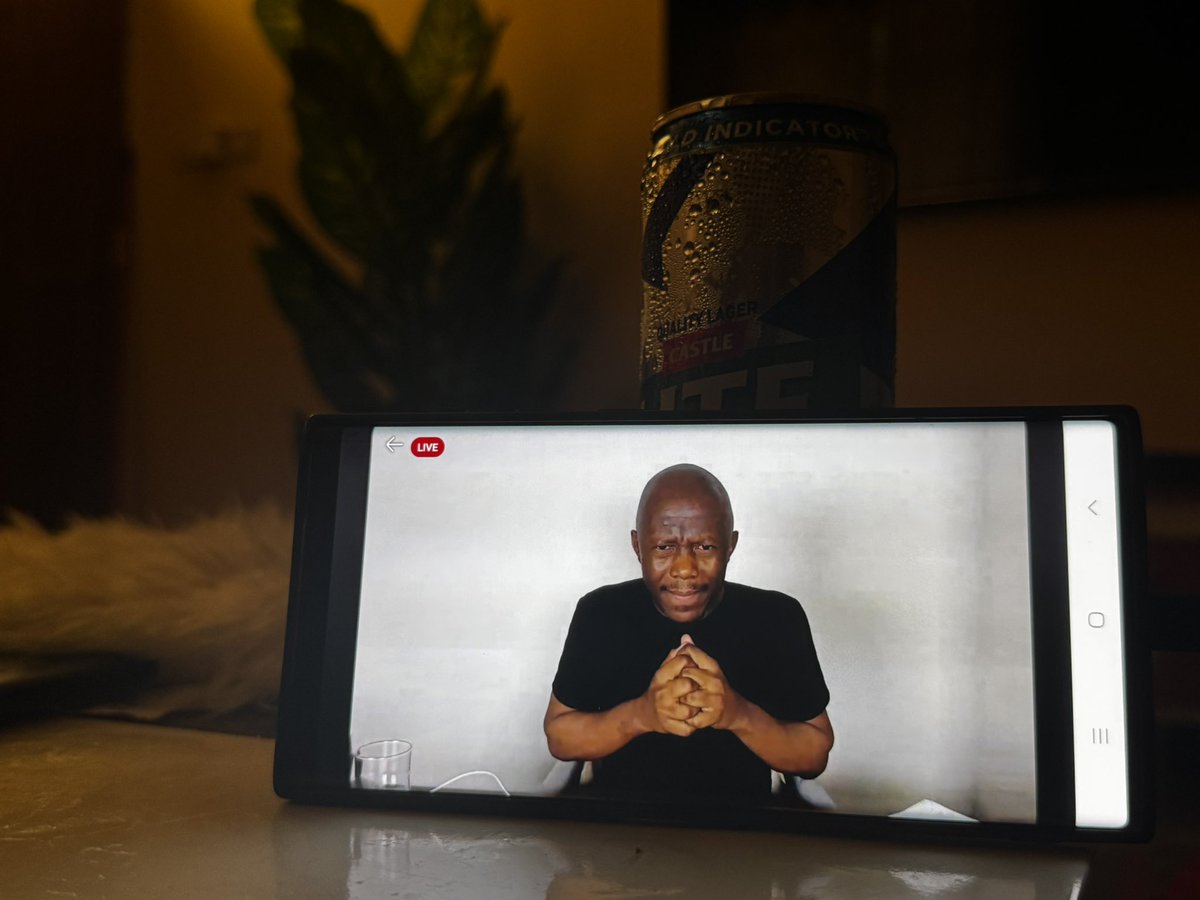 IAMartin_'s tweet image. Namsikiliza Balozi #HumphreyPolepole hapa. Balozi anashambulia vizuri akitokea pembeni. Tackles hapa na pale. Anafinya. Anabaruza. Ni hakika mafunzo ya kuishi CUBA kama Balozi yamemsaidia sana. Let’s go!