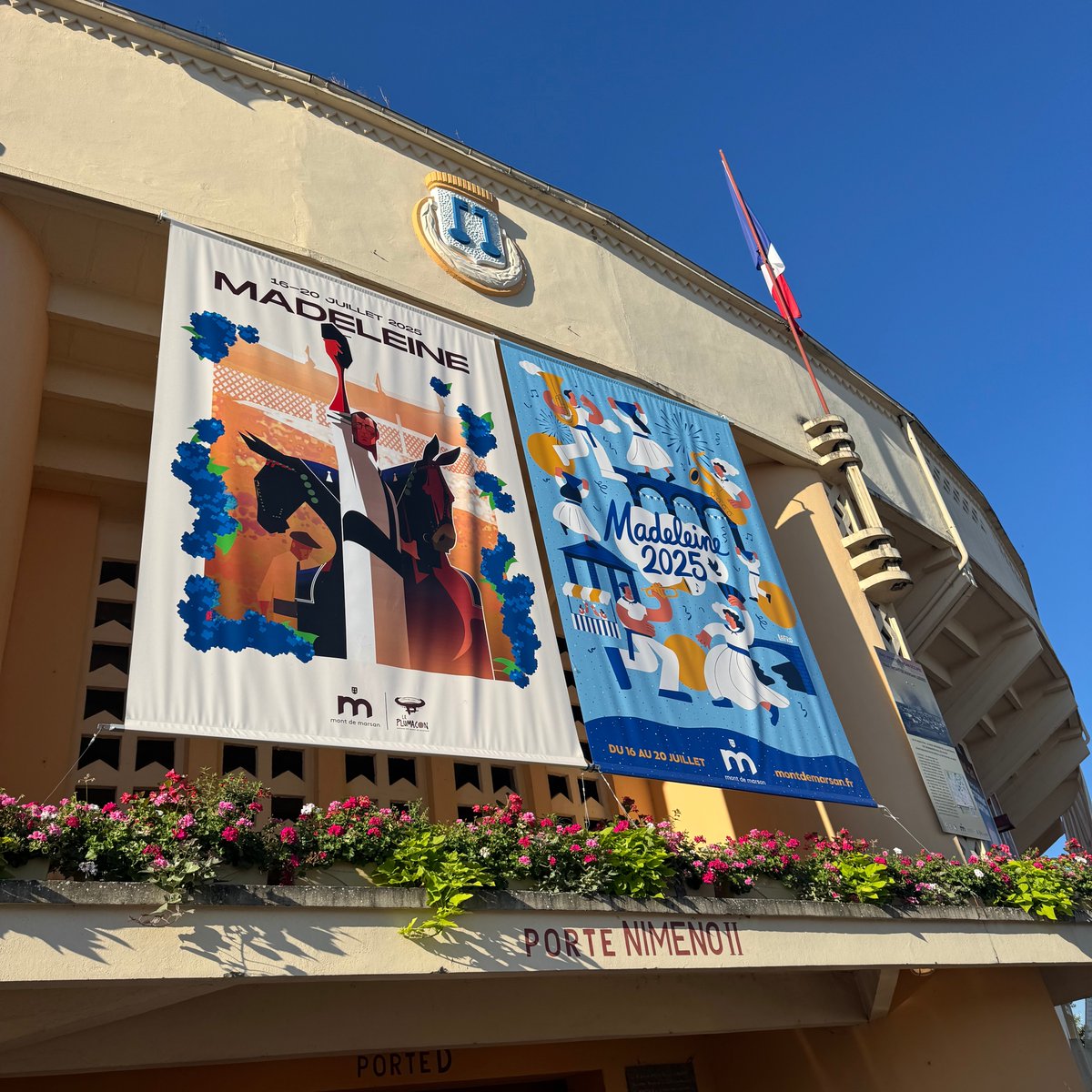 🐂 David Gutiérrez, alumno de nuestra Escuela Taurina, se alzó triunfador en la novillada de la Feria de La Madeleine de 🇫🇷 Mont-de-Marsan. Compartió el premio con Clovis, de la Escuela taurina de Béziers.

El dip Cristian Maldonado disfrutó de la faena de nuestra joven promesa.