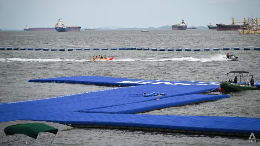 NTUsg's tweet image. Clear waters ahead: World Aquatics open water races resumed after E. coli levels at Sentosa tested “good to excellent.” Prof Ng Wun Jern from #NTUsg's School of Civil and Environmental Engineering explains these levels meet international safety standards and highlights the…