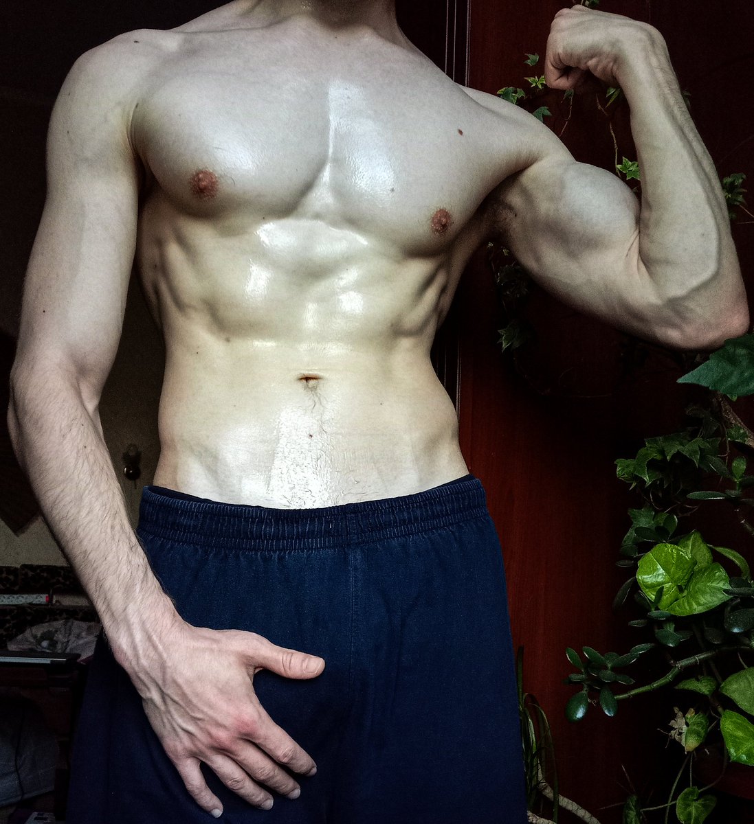 FockeWulf189's tweet photo. Would you lick my body? https://t.co/SQOALzofVl