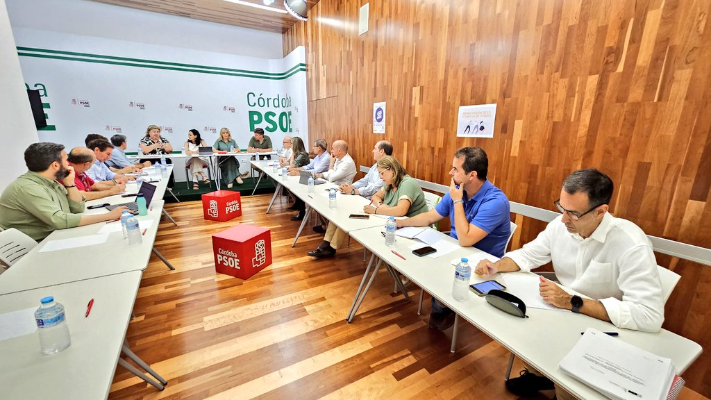 UPAANDALUCIA's tweet image. Nos reunimos con el @psoedeandalucia en Córdoba para abordar el recorte del presupuesto de la PAC. Hay mucho que trabajar en los próximos meses para revertir el tremendo mazazo que da al campo la @EUCommision y nos ponemos a ello desde el primer día. @UPA_Federal @UPA_Bruselas