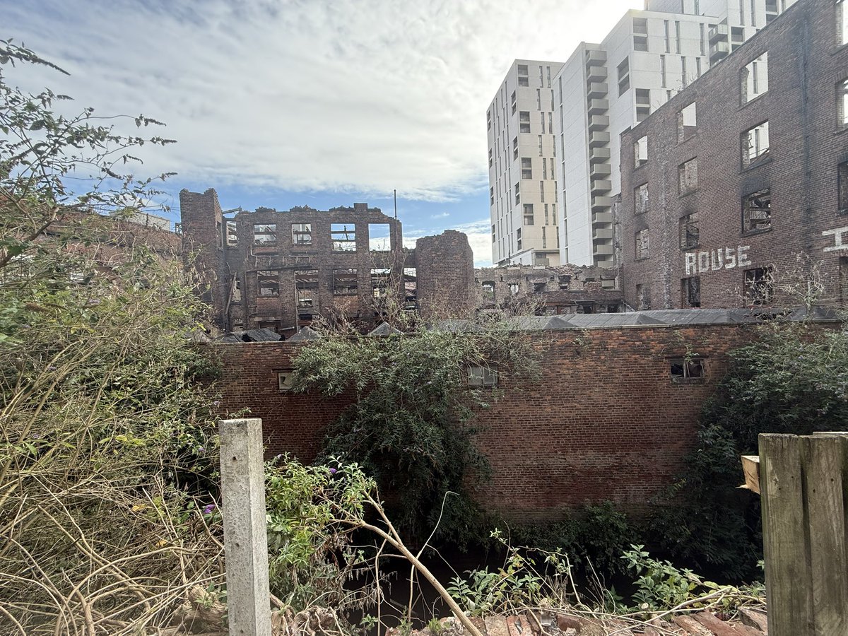 eamonncanniffe's tweet image. #hotspurpress partial demolition proceeds