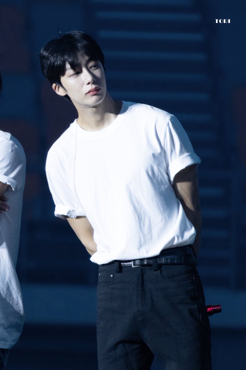 tori_0514's tweet photo. 250718 첫콘 사첵 #형원

오늘 주사위 115000000개 https://t.co/U3NdMRQhYL