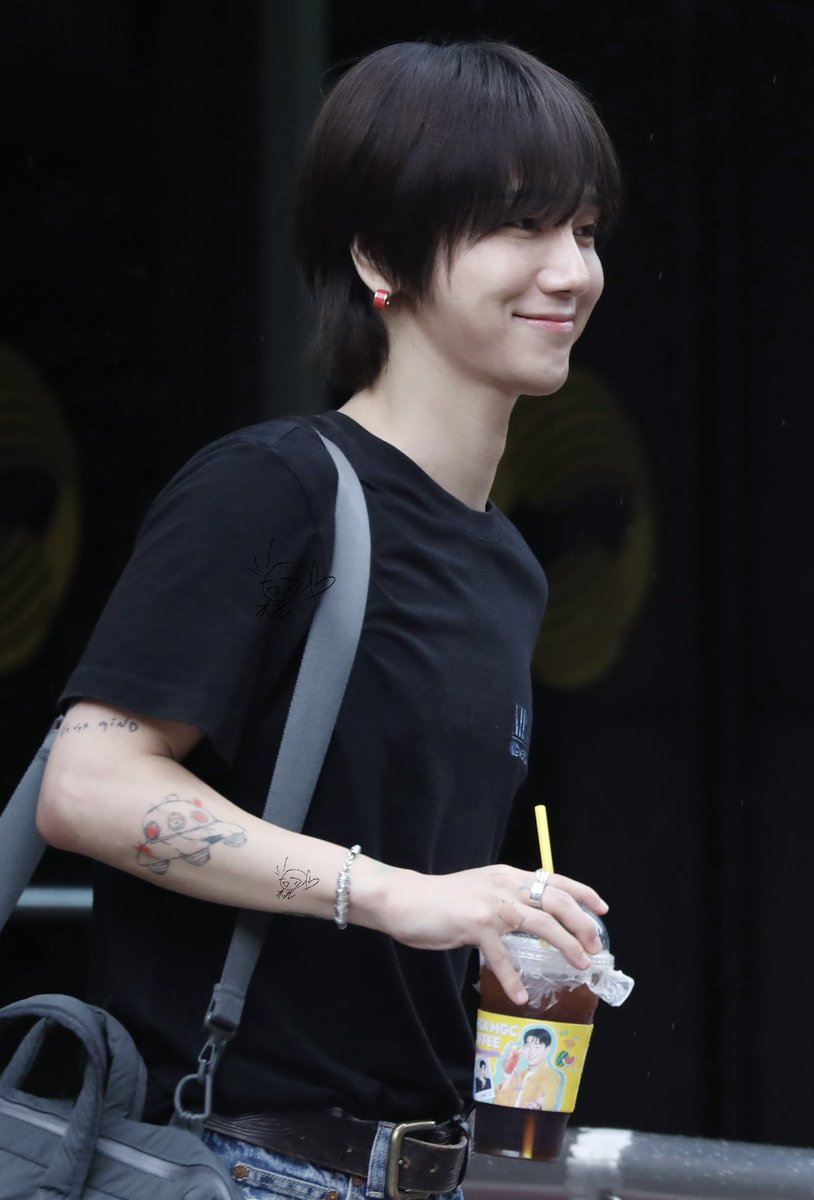 yintao0126's tweet photo. 250718kbs下班 퇴근 #SUPERJUNIIOR #예성 #金钟云 #yesung #슈퍼주니어
@shfly3424 https://t.co/x5ja2F063X