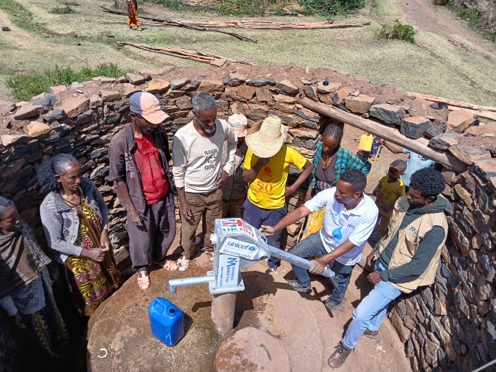IMC_UK's tweet image. In partnership with @UNICEF, we transformed Hahayle Elementary School in #Ethiopia—installing a 10,000-litre water storage system, building handwashing points and supplying sanitation tools.
Because clean water and hygiene should be part of every child’s school day.