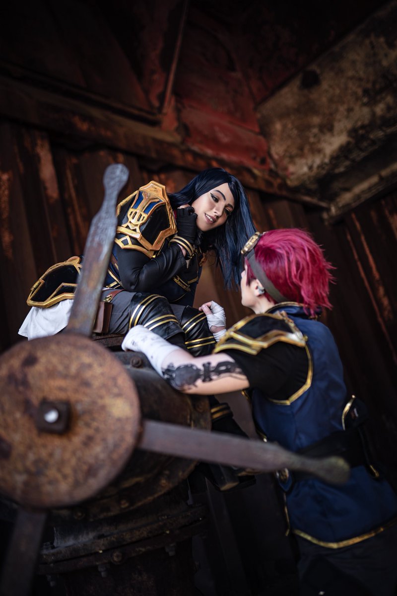 Soffel's tweet photo. Are we still feeling fantastic?🫶💕
.
Vi - @photo_rising 
Caitlyn - me
Photos - @Poppylinchen 
From @arcaneshow @ForticheProd @riotgames 
.
#arcane #caitvi #caitlyn #vi #arcanetwt #stillfantastic #arcanecosplay https://t.co/PR9vfS6yQ1