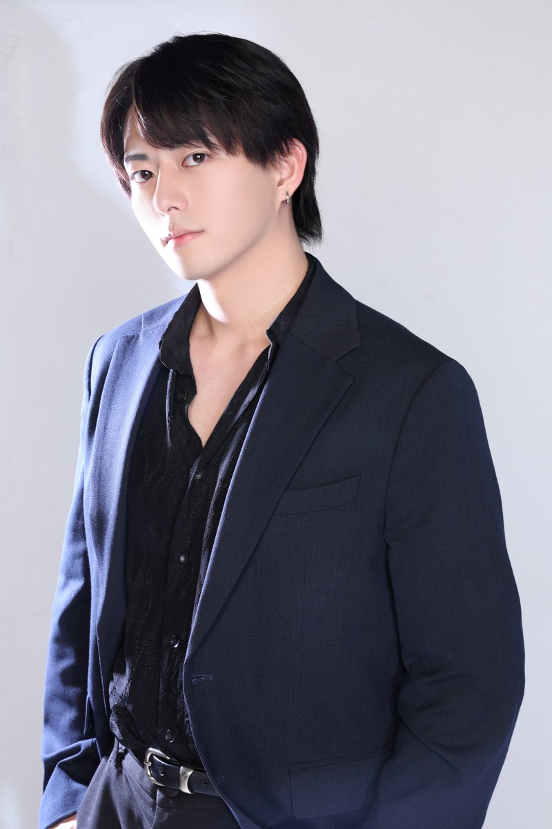 harem_kg's tweet photo. 🎉大人の雰囲気が出てるけど、実際話してみると無邪気でかわいいキャスト4選🎉
落ち着いた雰囲気や余裕のある空気感💭
でも話してみるとふとした瞬間に見える“かわいさ”に気づく🫶🏻
そんな絶妙なギャップを持つ4人

1️⃣ NI-KI
2️⃣ 新月 仁誠
3️⃣ 雪景
4️⃣ 花園 蘭

完璧すぎないところがちょうどいい。
その“かわいげ”につい笑っちゃうかも🎊