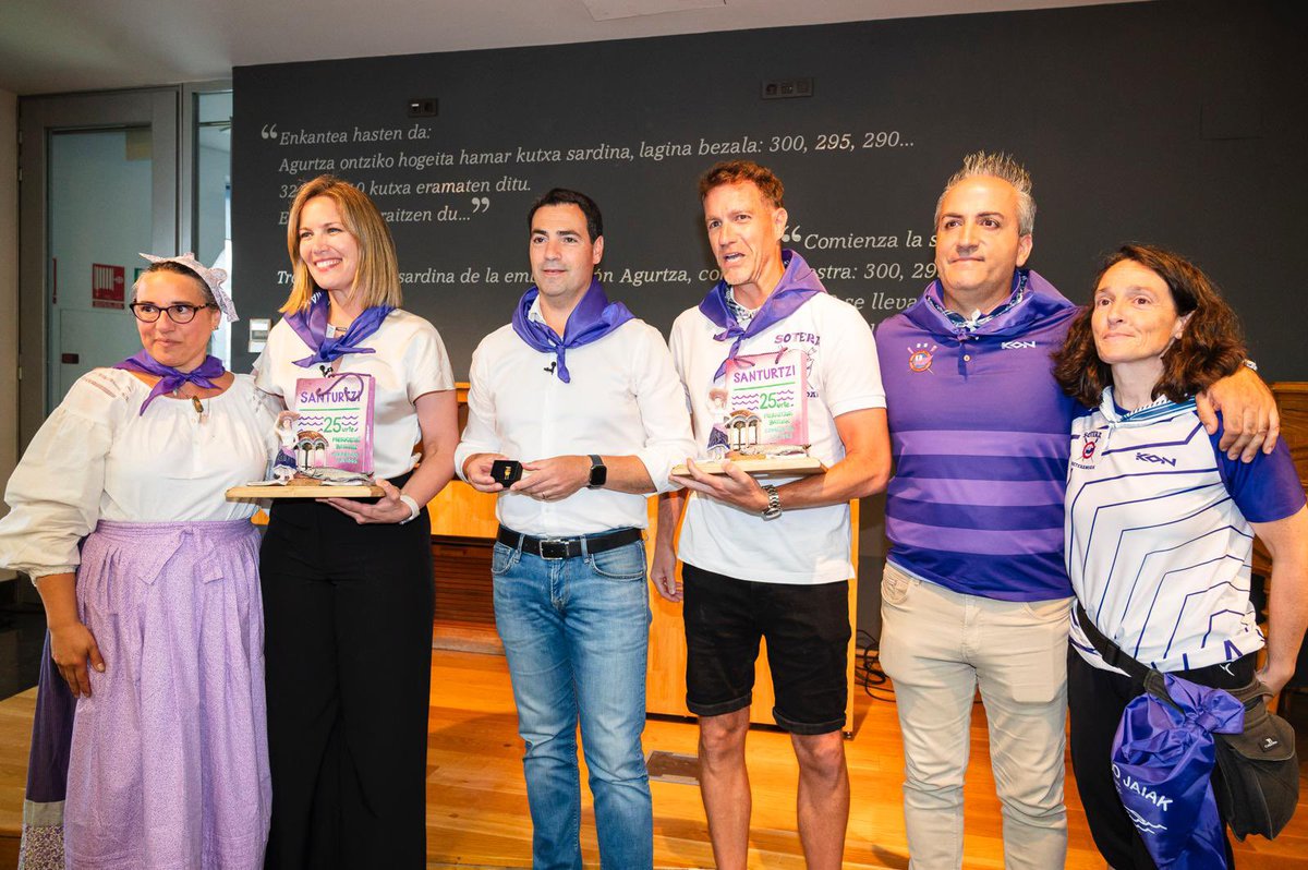 SIntxaurrondo's tweet image. Feliz de recibir la Sardina de Plata ❤️
Gracias Comercios Unidos de Santurtzi por este premio.
Enhorabuena @Imanol_Pradales y veteranos de @SoteraSanturtzi