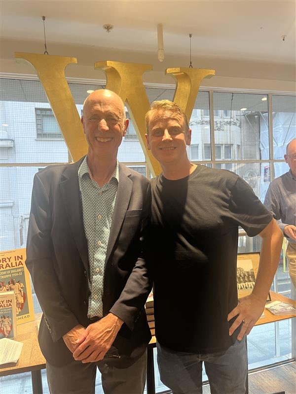 BloomsburySport's tweet image. Huge congratulations to @RWhitehead61 for launching Victory in Australia at @WaterstonesPicc last night! 🏏