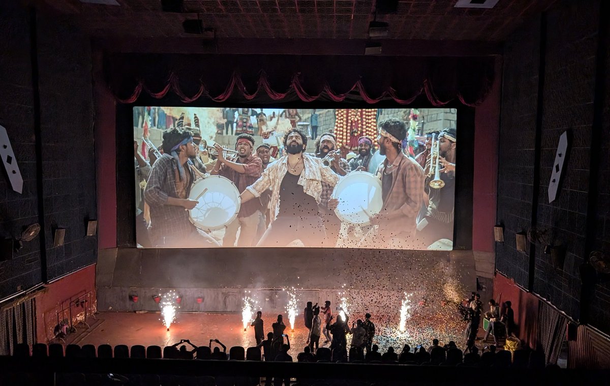 Achutha21's tweet photo. #Ekka is Pakka entertainment movie. Gripping story, screenplay &amp; direction by Rohit, good screen presence by Yuva and as usual Magician Charan Raj.
Don't miss #Ekka in theatres.
Liked special appearance by KRG 😉 https://t.co/OkQLxu28k4