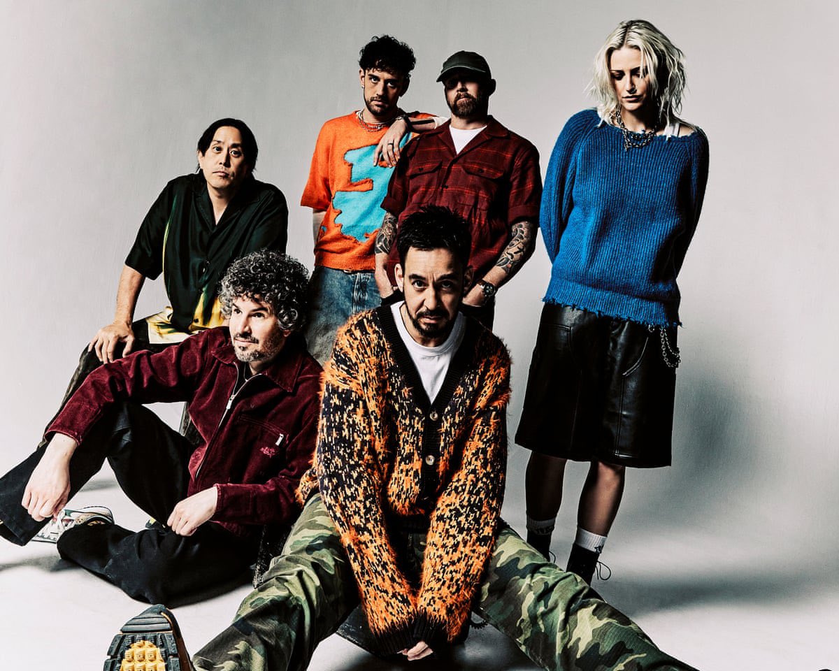 also we got another Linkin Park photo from that photoshot💖