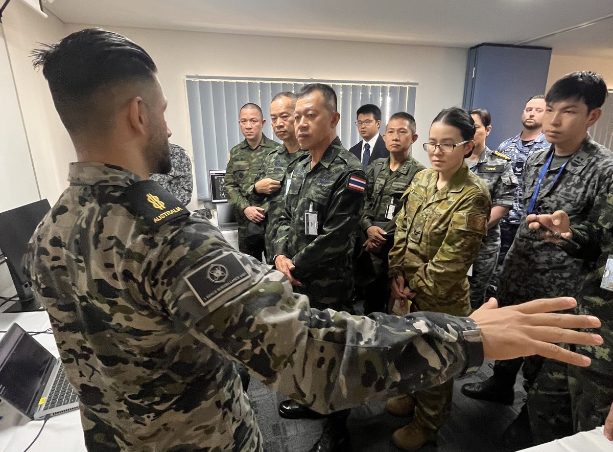 SpaceCommandAU's tweet image. Thailand’s General Paiboon Vorravanpreech was hosted by Space Command’s Joint Commercial Operations cell at TS25 yesterday morning. He visited with Australian, Thai and international students and staff and discussed international space operations and policy.