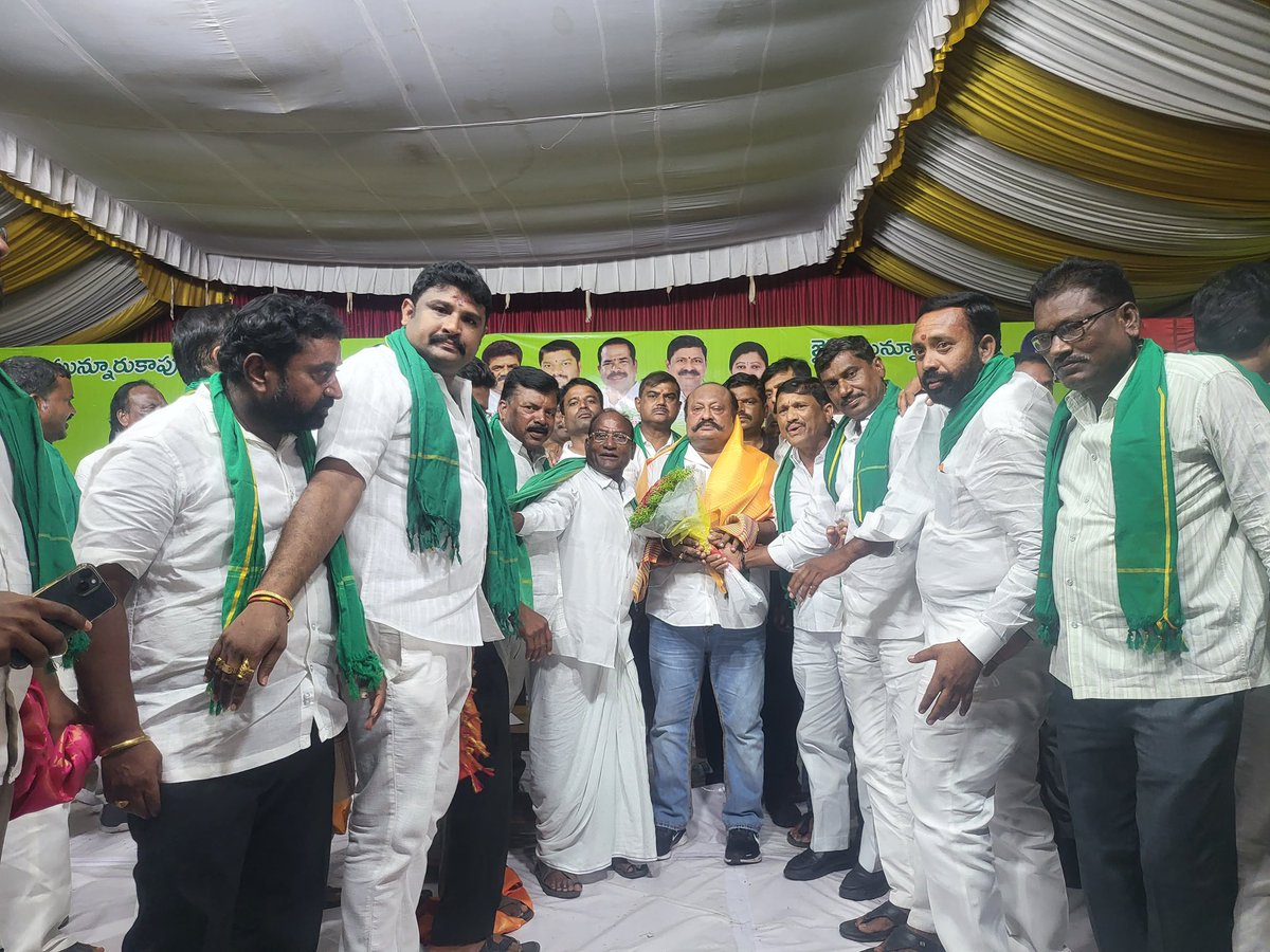 GangulaBRS's tweet image. కరీంనగర్ జిల్లా మున్నూరు కాపు సంఘం సమావేశంలో పాల్గొనడం జరిగింది.

జై మున్నూరుకాపు !
జై జై మున్నూరుకాపు !!