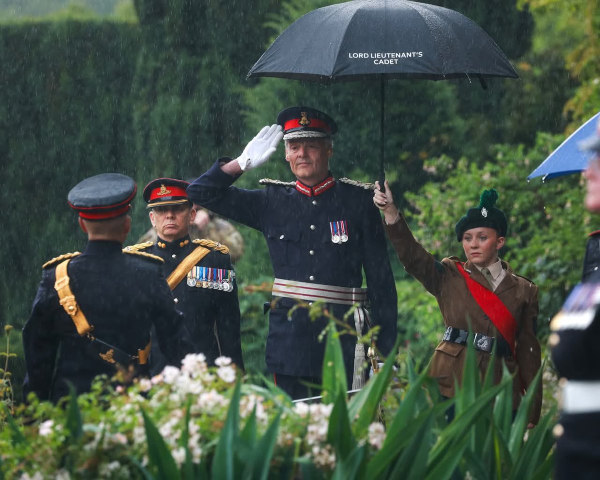 BelfastLieutenancy (@blieutenancy) on Twitter photo A 21 gun Salute has taken place at Hillsborough Castle <a href="/HillsCastle/">Hillsborough Castle and Gardens</a> to mark the birthday of HM The Queen. Hillsborough is the Royal Residence in Northern Ireland. Mr Gawn Rowan Hamilton HM Lord Lieutenant of Co Down was the Reviewing Officer. A very special occasion @royalfamily A 21 gun Salute has taken place at Hillsborough Castle <a href="/HillsCastle/">Hillsborough Castle and Gardens</a> to mark the birthday of HM The Queen. Hillsborough is the Royal Residence in Northern Ireland. Mr Gawn Rowan Hamilton HM Lord Lieutenant of Co Down was the Reviewing Officer. A very special occasion @royalfamily