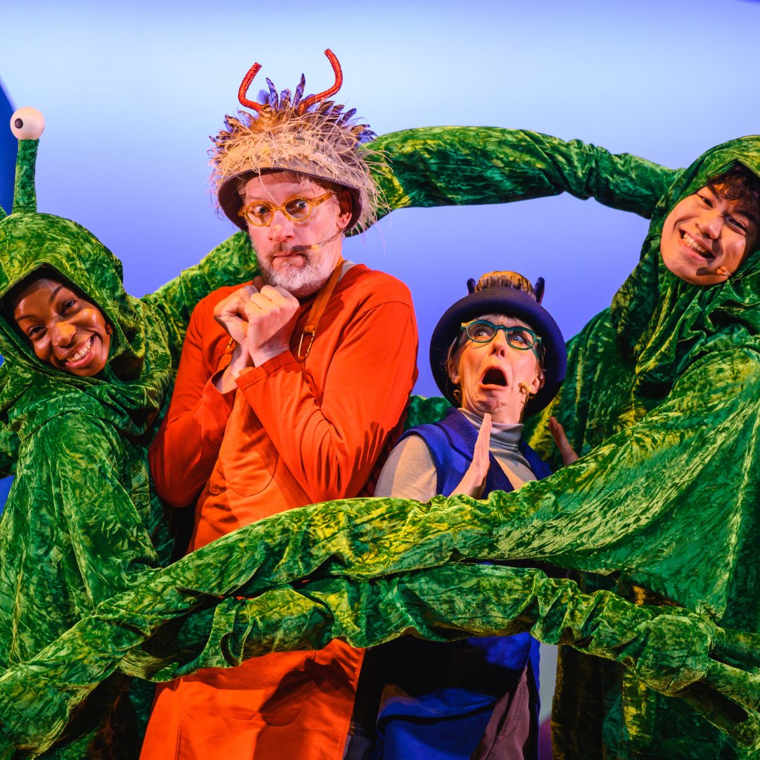 NimaxTheatres's tweet image. The Smeds and The Smoos opens today at the Lyric Theatre 🚀
Take a look at the ★★★★★ 'tour-de-force family show' (ONE4REVIEW) ahead of it's first performance!
🎟️ Tickets from £10: nimaxtheatres.com/shows/the-smed…
📸 Charlie Flint