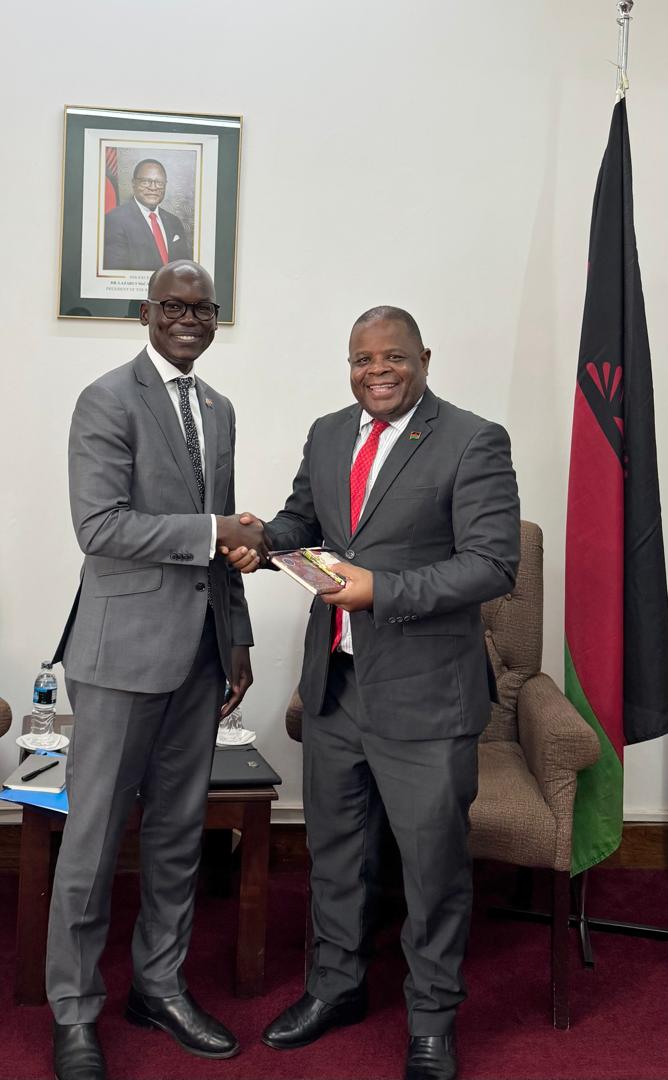 AusEmbZim's tweet image. Great discussions with @ForeignMalawi Secretary Dr Polepole about 🇦🇺🤝🇲🇼shared multilateral interests, including climate action, UN reform🇺🇳, peace🕊️ & security🔐& capacity building support🧑🏫to🇲🇼.