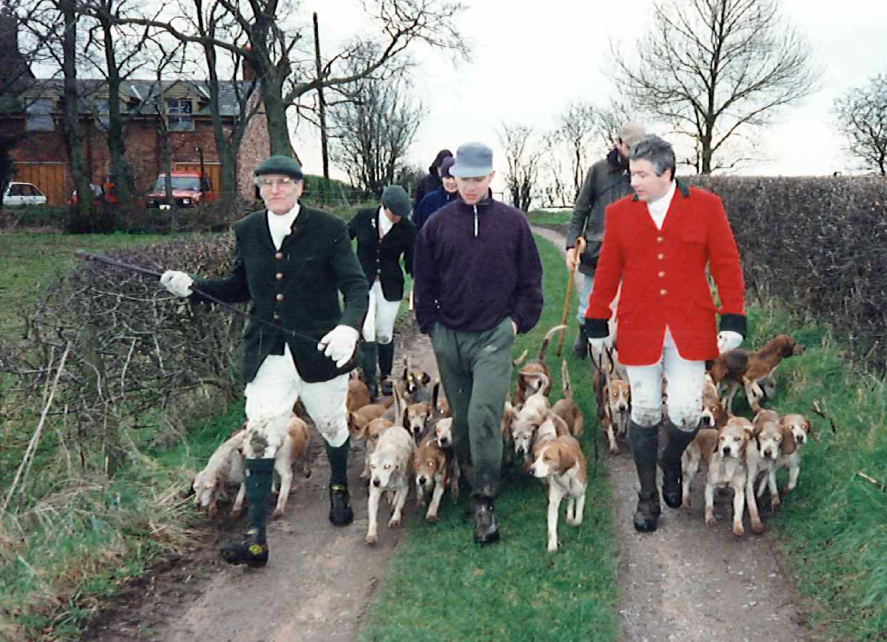 LeagueACS's tweet image. We are incredibly sad to share that Karl Garside, a League field operative and one of the country’s most important crusaders for animal welfare, has died aged 59.
Read Karl’s full obituary here: league.org.uk/news-and-resou…