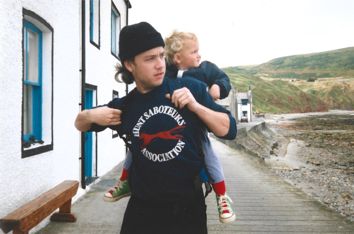 LeagueACS's tweet image. We are incredibly sad to share that Karl Garside, a League field operative and one of the country’s most important crusaders for animal welfare, has died aged 59.
Read Karl’s full obituary here: league.org.uk/news-and-resou…