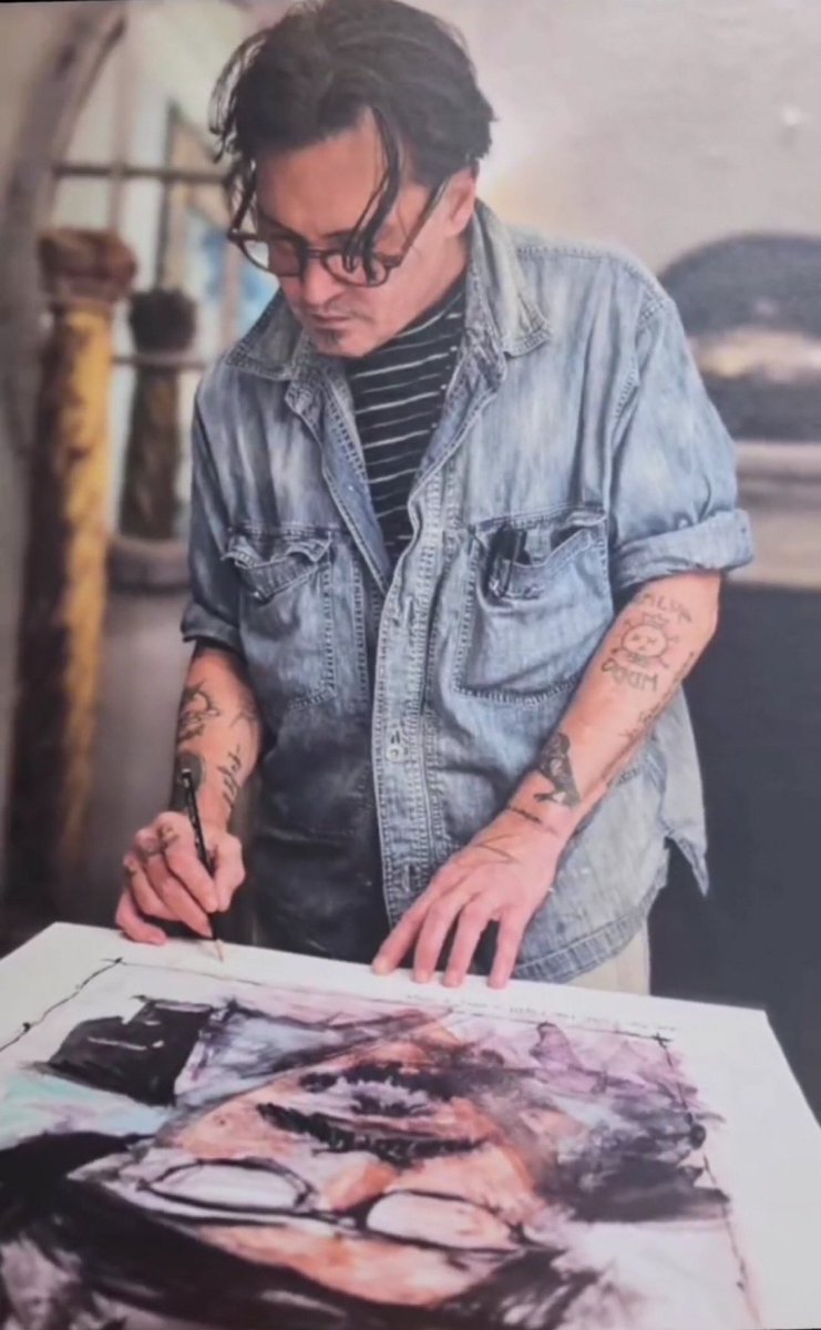 jdrealitives's tweet image. #johnnydepp