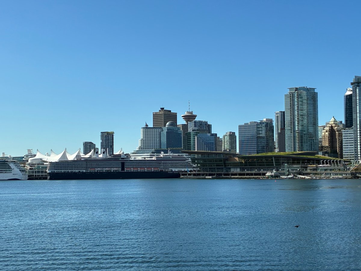 GRESEARCHjobs's tweet image. 🌎 Hello from #ICML2025! 🌎

Our quants &amp;amp; engineers have been in Vancouver this week, diving into cutting-edge research and connecting with fellow innovators.

We support our people in staying ahead - curious minds welcome!

Explore vacancies: eu1.hubs.ly/H0lRxLH0

#GResearch