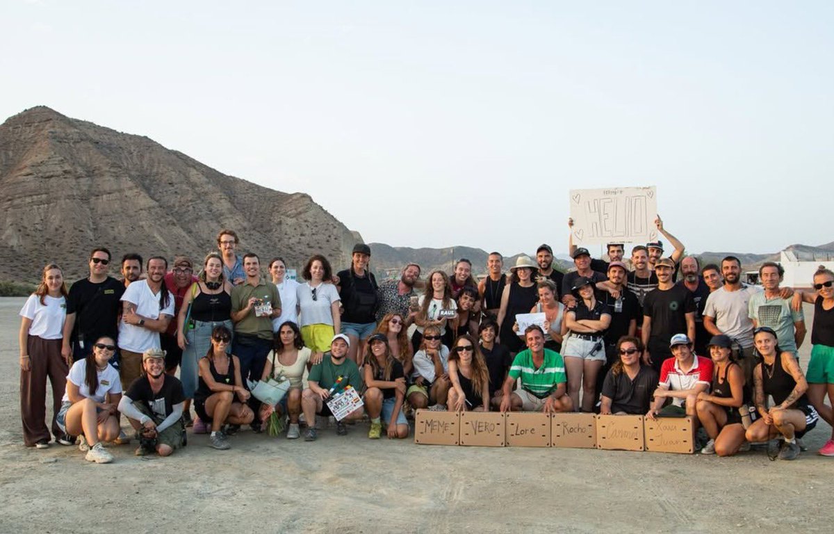 🍅 Finalizamos el rodaje de IVÁN &amp; HADOUM en Almería, que nos ha regalado luz, paisajes y momentos únicos.🫂 Infinitas gracias al equipazo.

🎬 Producida por <a href="/Avaloncine/">Avalon</a> junto a @pecadodilms, #VayoletFilms e Iván &amp; Hadoum AIE, en coproducción con #portauprincefilms y #sagafilm