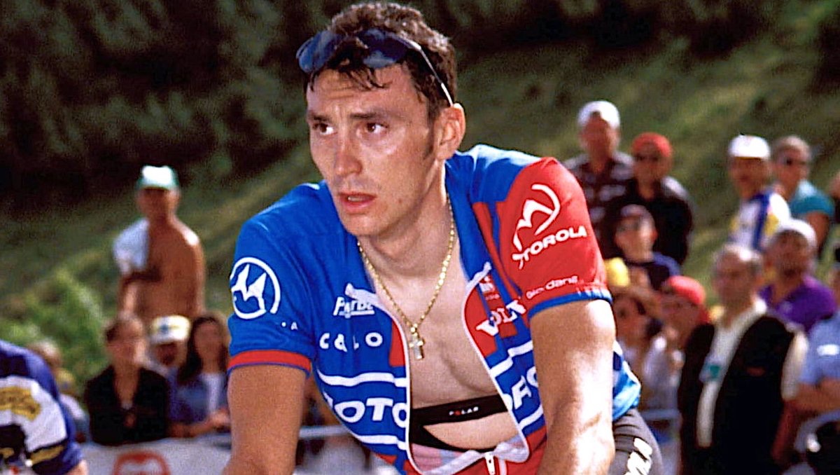 Pensées pour Fabio Casartelli, décédé le 18 juillet 1995, sur les pentes maudites du Portet d’Aspet. Il avait seulement 24 ans et la vie devant lui...