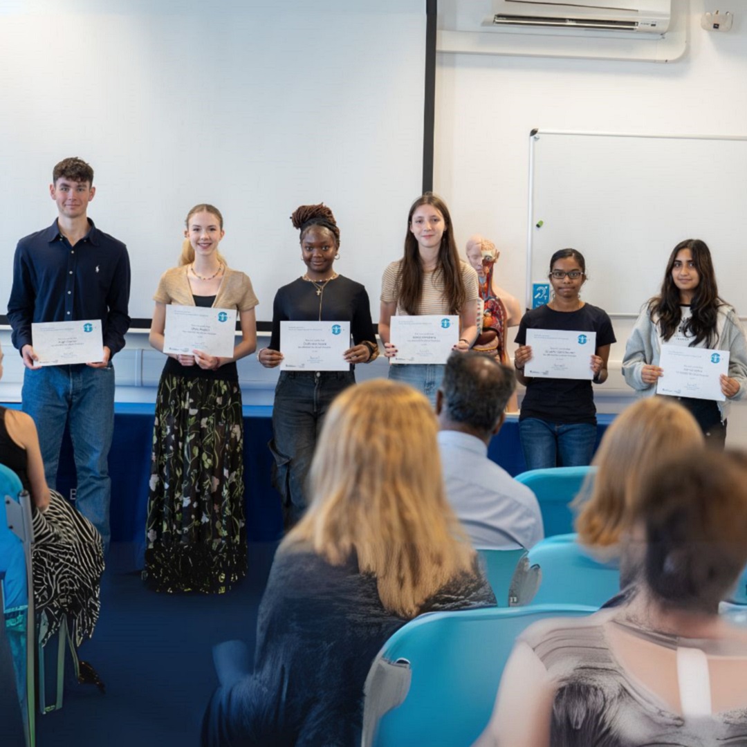 LifelabSoton's tweet image. 🎉 Celebrating a year of achievement 🎉
Last week, we held our 2025 LifeLab Showcase 🌟
It was a fantastic to hear our young people and collaborators speak about LifeLab's growing influence.
Thank you to everyone who's made this a brilliant year 👏👇
lifelabonline.org/local/pages/?i…