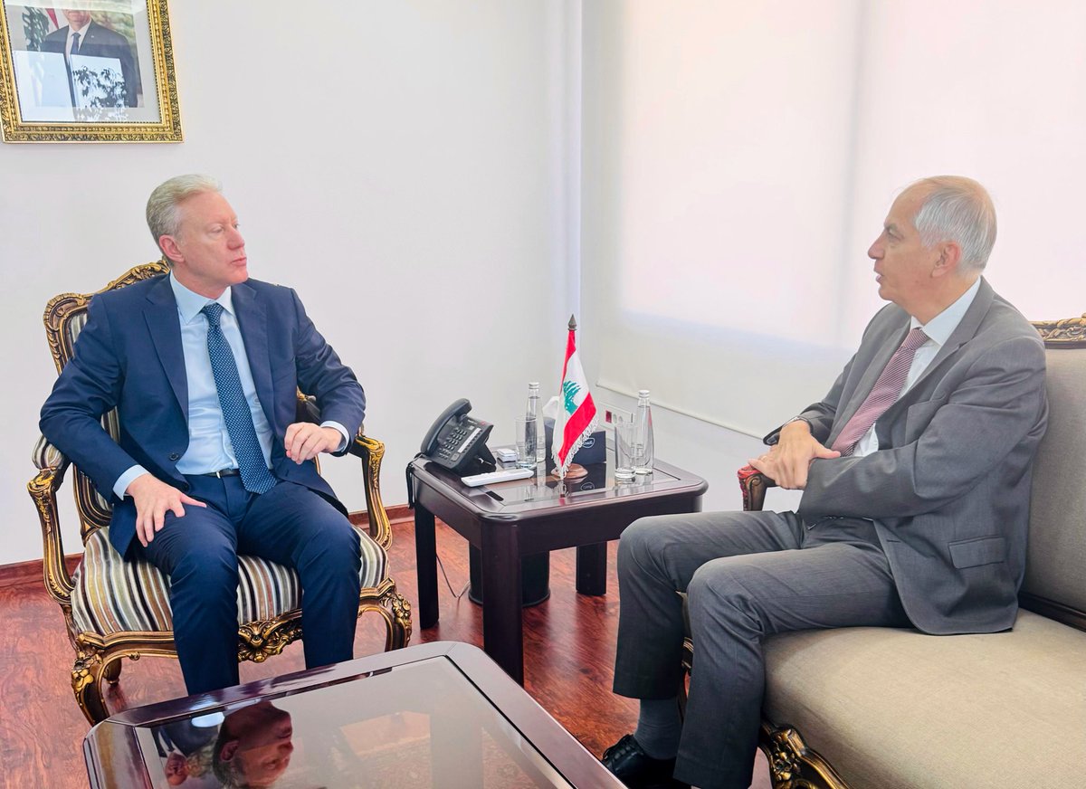 استقبلت سفير فرنسا لدى لبنان هيرفيه ماغرو وتداولنا بآخر التطورات في سوريا وأهمية تجنيب لبنان أي تداعيات. وشددنا على أهمية الإسراع في معالجة الملفات العالقة بين لبنان وسوريا. ووضعني السفير ماغرو في صورة الاتصالات والمساعي الدبلوماسية التي تقوم بها فرنسا لضمان التجديد لقوات